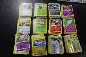 Pre 2020 Pokemon Reverse Holo & Holo Lot  450 Cards