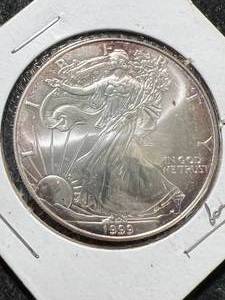 1999 AMERICAN SILVER EAGLE 1 TROY OZ .999 FINE SILVER