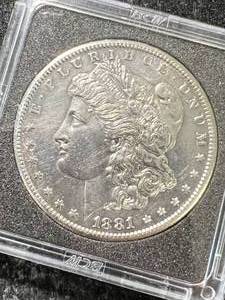 1881-S US MORGAN SILVER DOLLAR IN CASE