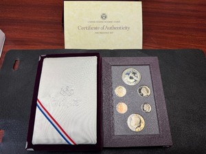 1988 Olympic Silver Prestige Mint Set in Original U.S. Mint Package with COA - Greysheet Wholesale Value is $90.56