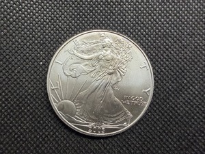 2003 Beautiful Uncirculated 1 Oz. Silver American Eagle  Greysheet Wholesale Value is $99.90