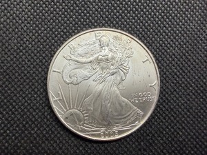 2005 Beautiful Uncirculated 1 Oz. Silver American Eagle  Greysheet Wholesale Value is $96.40