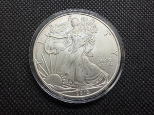 2010 Beautiful Uncirculated 1 Oz. Silver American Eagle  Greysheet Wholesale Value is $96.40