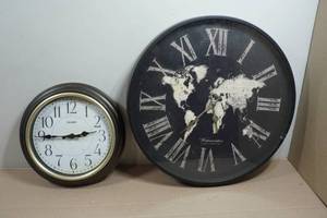 2 Wall Clocks