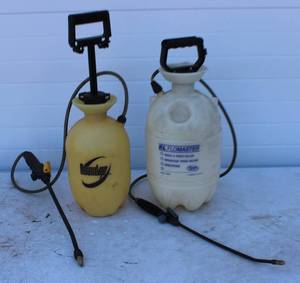 Plastic Tank Sprayers Lot Of 2 Sprayers