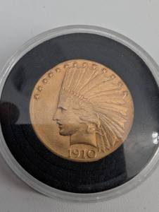 1910 US Ten Dollar Gold Coin - Gold Eagle Encased in Capsule