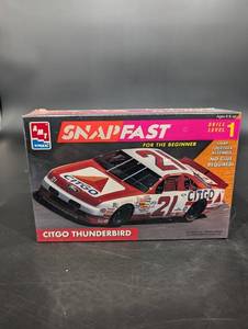 AMT ERTL SnapFast 8721 CITGO Thunderbird 132 Model Kit - Skill Level 1