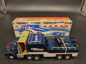 Clark On the Go Race Car Carrier Collector Series 1996 Indy Style Racer