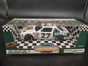 American Muscle Rusty Wallace 1989 Championship Pontiac 118 Die Cast 22373500