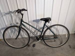 Trek 26-Inch Mountain Bike - Steel Frame, 21-Speed, Cantilever Brakes