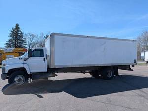Chevrolet  26 7500 Box Truck CAT Engine 148,338 Miles