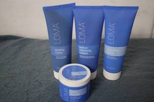Loma hair care set. Set includes Mo...