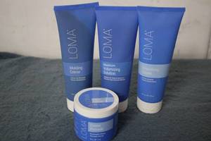Loma hair care set. Set includes Mo...