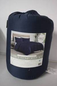 3-PEICE COMFORTER SET KING SIZE INC...