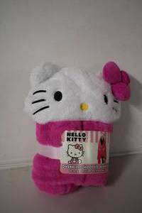 HELLO KITTY OVERSIZED HOODED BLANKE...