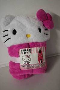 HELLO KITTY OVERSIZED HOODED BLANKE...