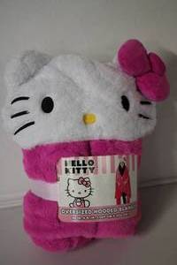 HELLO KITTY OVERSIZED HOODED BLANKE...