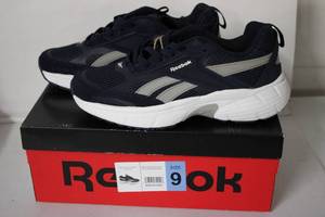 Reebok size 9 mens shoes...