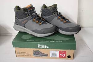 EDDIE BAUER Size 10 mens shoe...