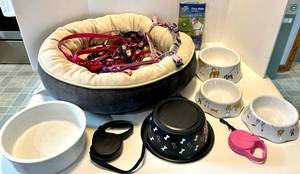 Dog Bed & Harnesses Bundle with Leashes & Bowls - PetSafe Easy Walk