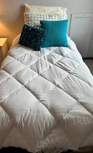 Bedding Set - White Diamond Quilted Comforter & Teal Textured Pillow & Assorted Linens