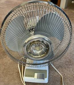 GE Vintage Oscillating Table Fan