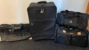 Concourse Rolling Suitcase & 3 Duffle Bags