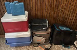 PackIt Black Lunch Bag, Coleman Coolers & Igloo Ice Chest