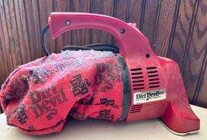 Royal Dirt Devil Plus Handheld Vacuum - Model 08100
