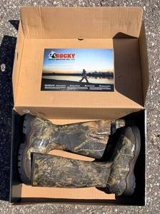 Cabelas 2000MOBII Boots - Camouflage Hunting Boots Size 9