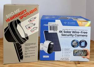 Reolink Argus B350 4K Solar Wire-Free Security Camera & Sho-Me Spotlight