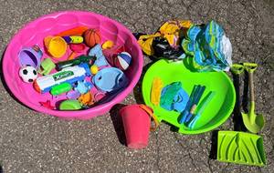 X-Shot Water Blaster, New Hula Hoop & Pink Kiddie Pool Beach Toy Set
