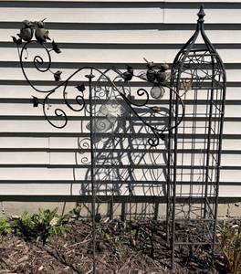 Iron Garden Set with Tall Arched Trellis, Balancing Bird Sculpture and Decorative Metal Trellis