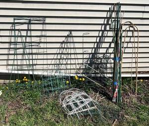 Garden Stakes & Trellis Frames - Assorted Outdoor Plant Supports