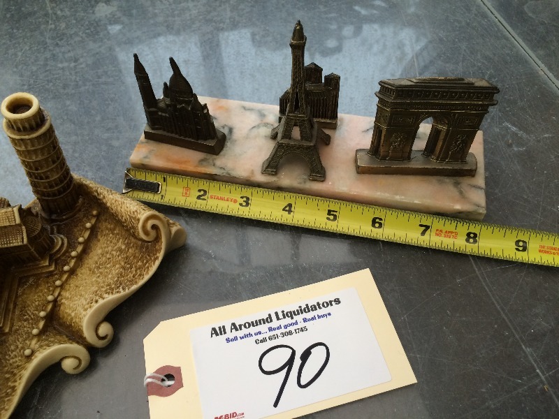 lot 90 image: Vintage Collectible Souvenirs from over seas and appear very old