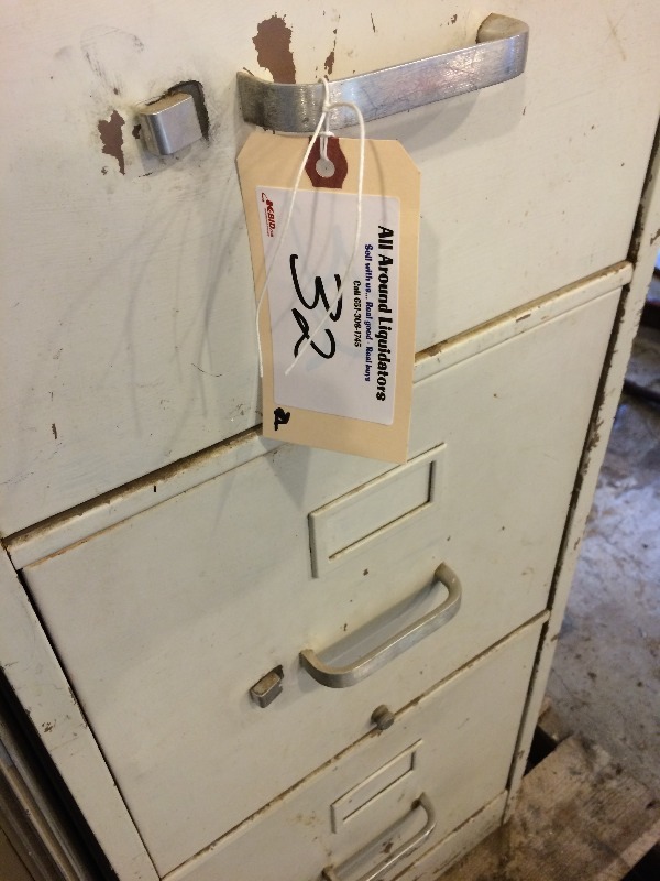 lot 32 image: 4 drawer steel file cabinet