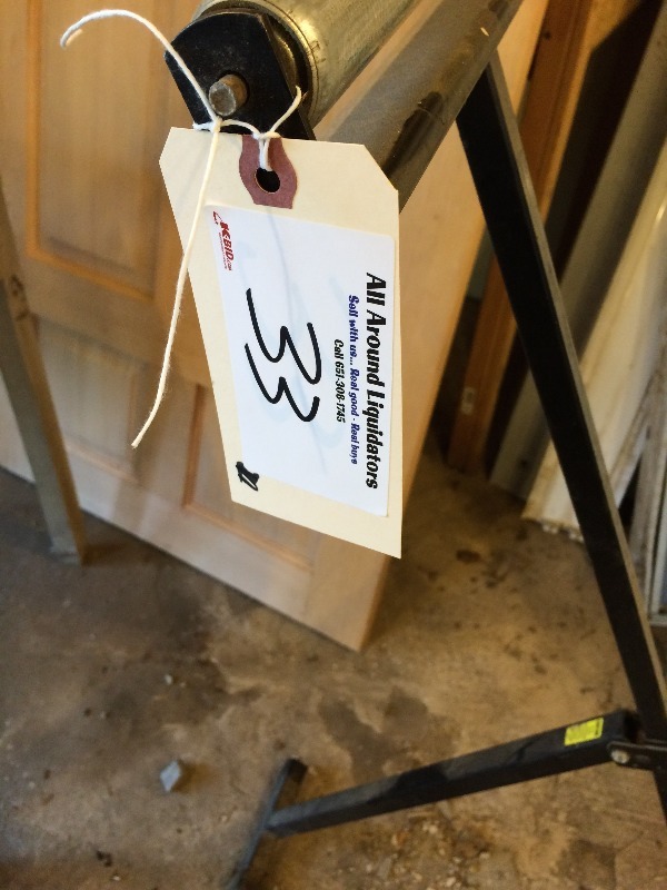lot 33 image: Lumber roller stand  adjustable