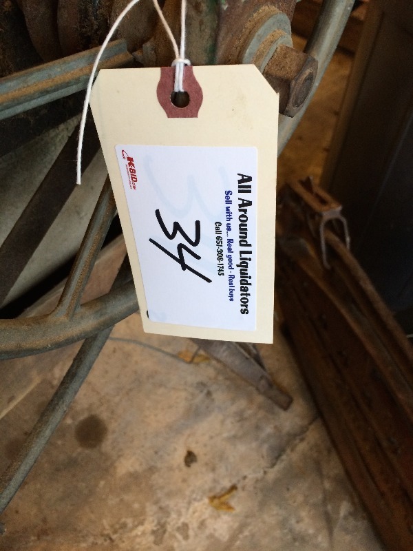 lot 34 image: Antique  Vintage sharpening stone wheel