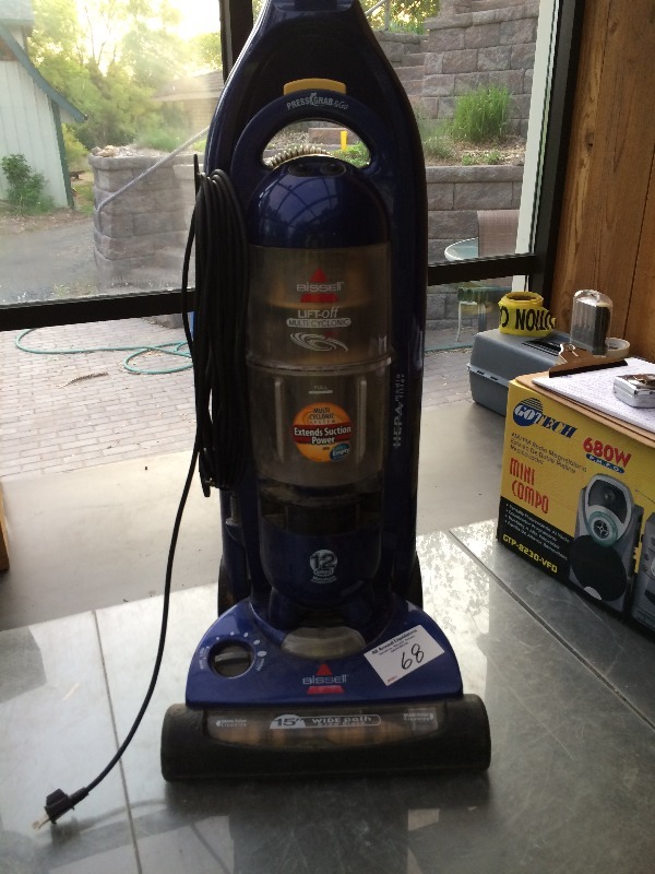 lot 68 image: Brissell Vacuum Cleaner   Muti Cyclonic System