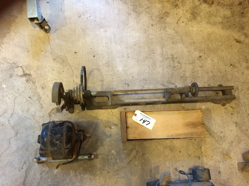 lot 147 image: Lathe with motor and hand tools (possible vintage)  works