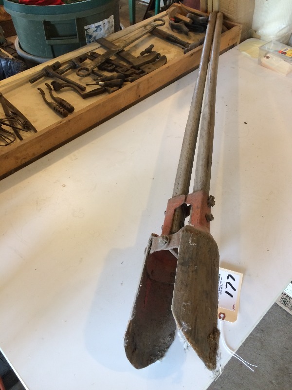 lot 177 image: Post Hole Digger