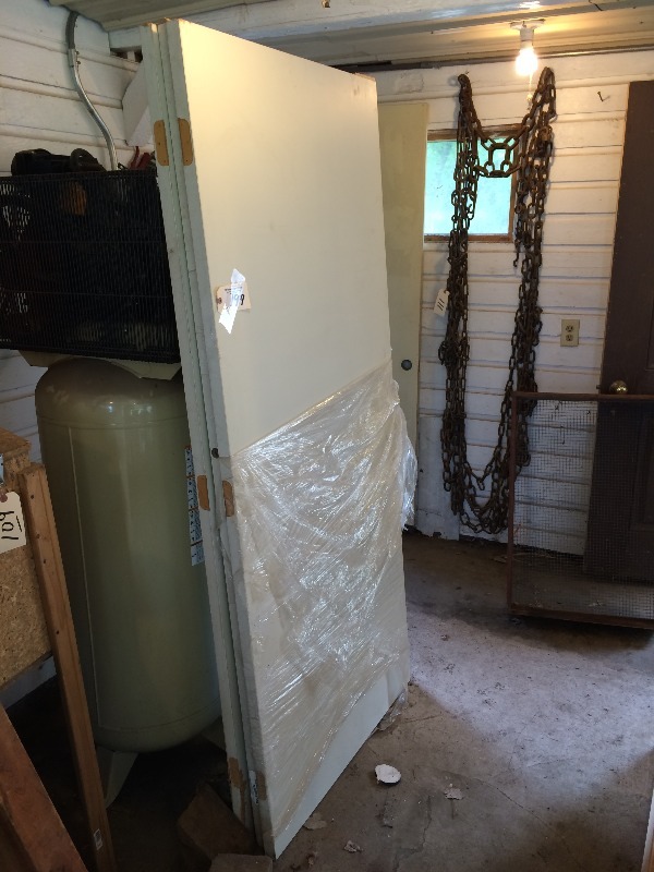 lot 197 image: Doors  36 inch x 80 inch  Lot of 3 doors