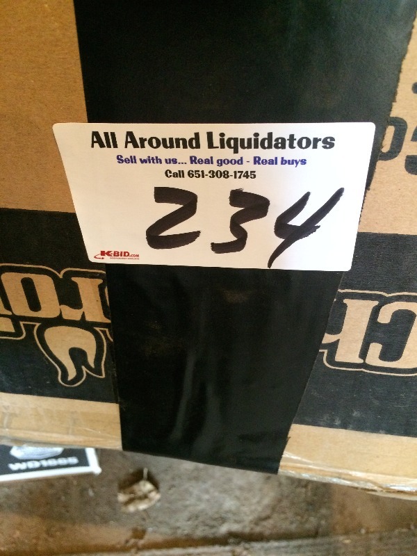 lot 234 image: Large Lot of light bulbs   Buy it all at your Price