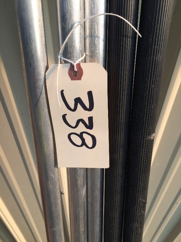 lot 338 image: Aluminum snow rake extender handles  lot of 5  at approx. 5-6 ft long each