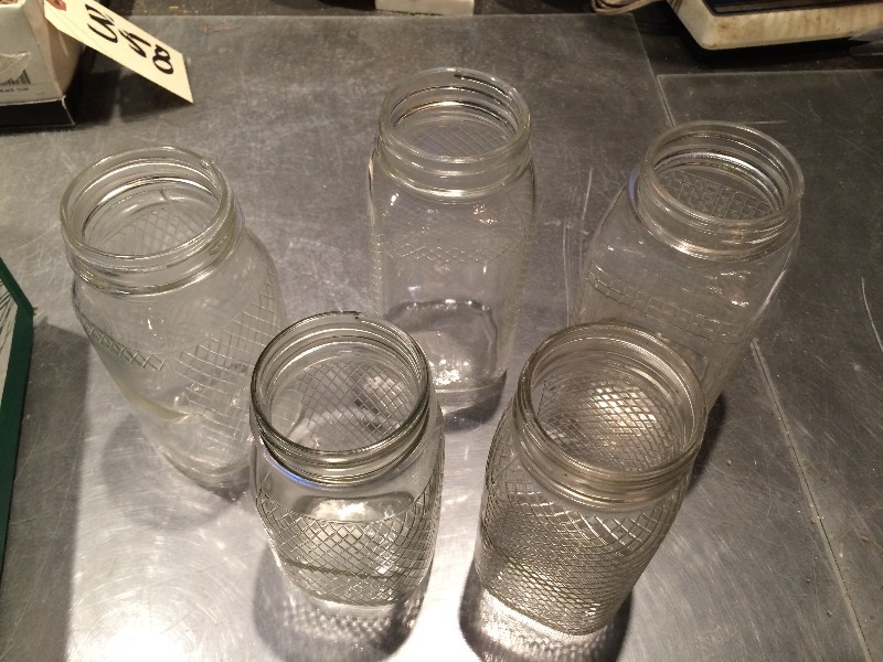 lot 370 image: Atlas Canning Jars - possible antique vintage Lot of 10