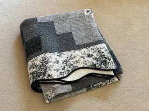 Full-size Gray-Scale Patchwork Quilt Throw - Floral Border, Scalloped Edge
