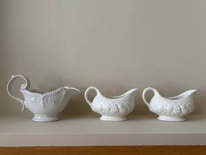 Gallery Le Provence Creamer & Sauce Boat Set (3-Piece) - Tabletops Unlimited China