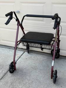 Drive DeVilbiss 4-Wheel Rollator Walker with Basket, 500 lb Capacity
