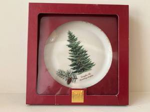 Lenox Douglas Fir Christmas Plate - 1976 Limited Commemorative Issue