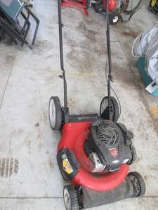 Yard Machines by MTD 21-Inch Gas Lawn Mower - Briggs & Stratton 140cc 500E